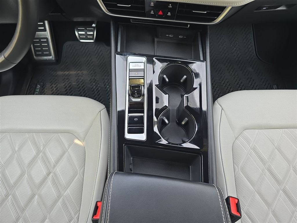 2024 Volkswagen Atlas Cross Sport 2.0T SEL Premium R-Line