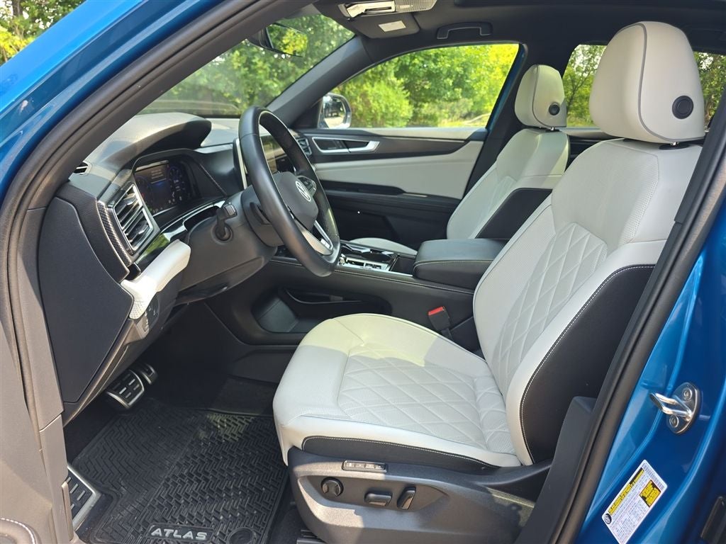 2024 Volkswagen Atlas Cross Sport 2.0T SEL Premium R-Line
