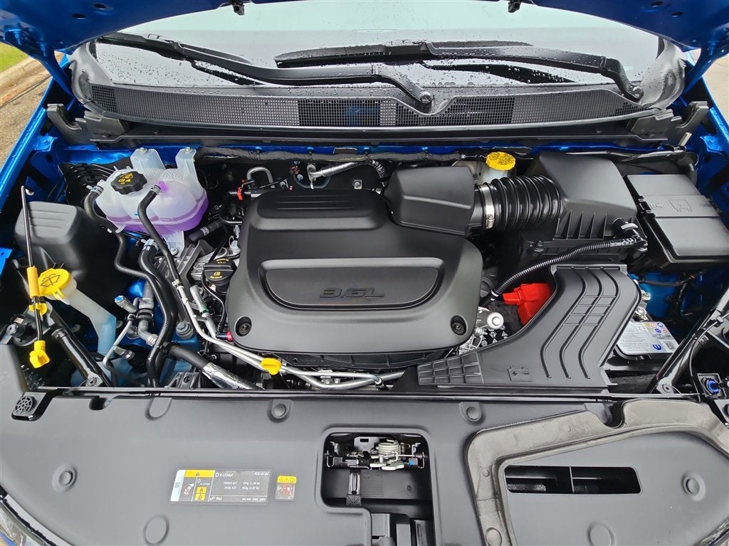 2027 Chrysler Pacifica Select