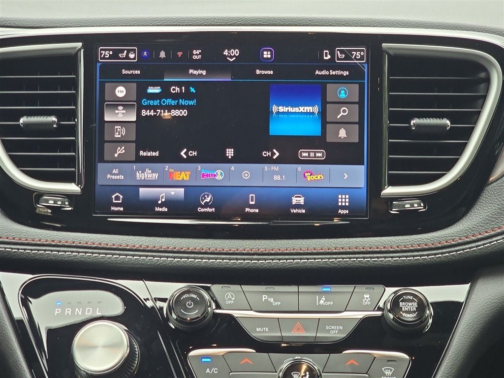 2027 Chrysler Pacifica Select