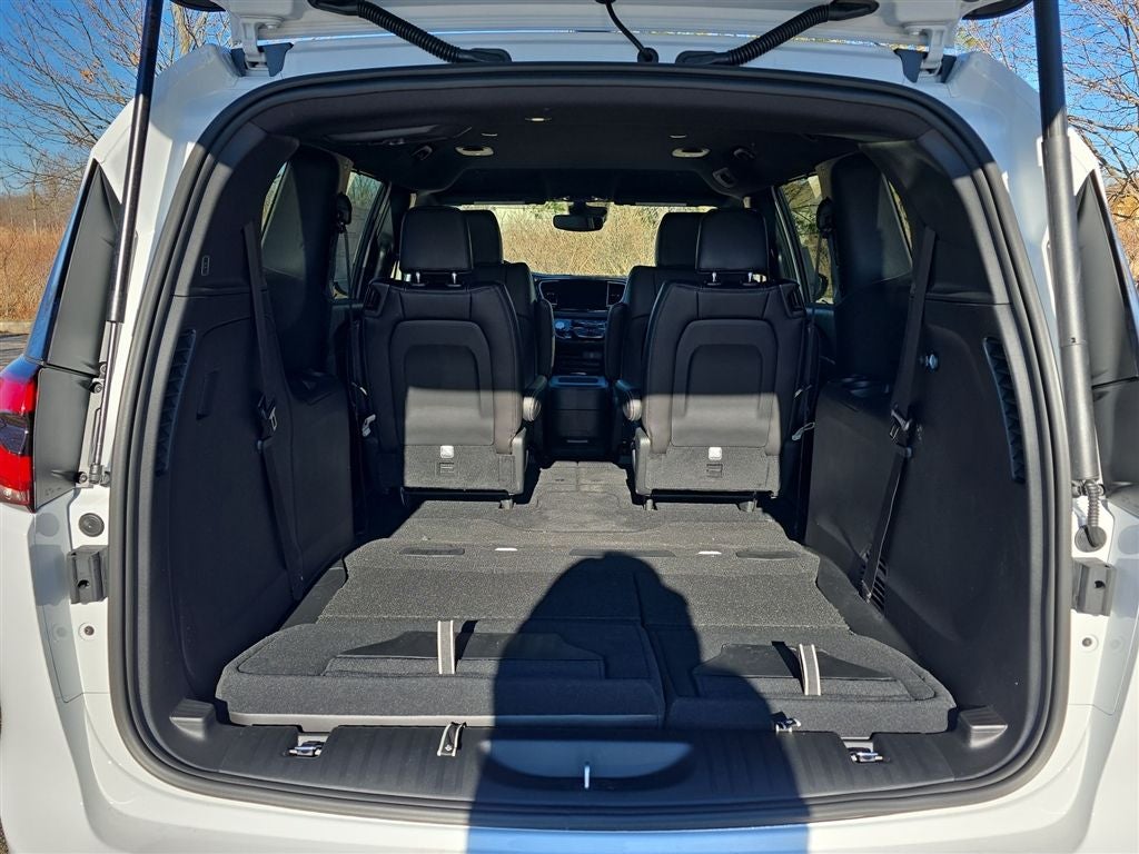 2026 Chrysler Pacifica Select