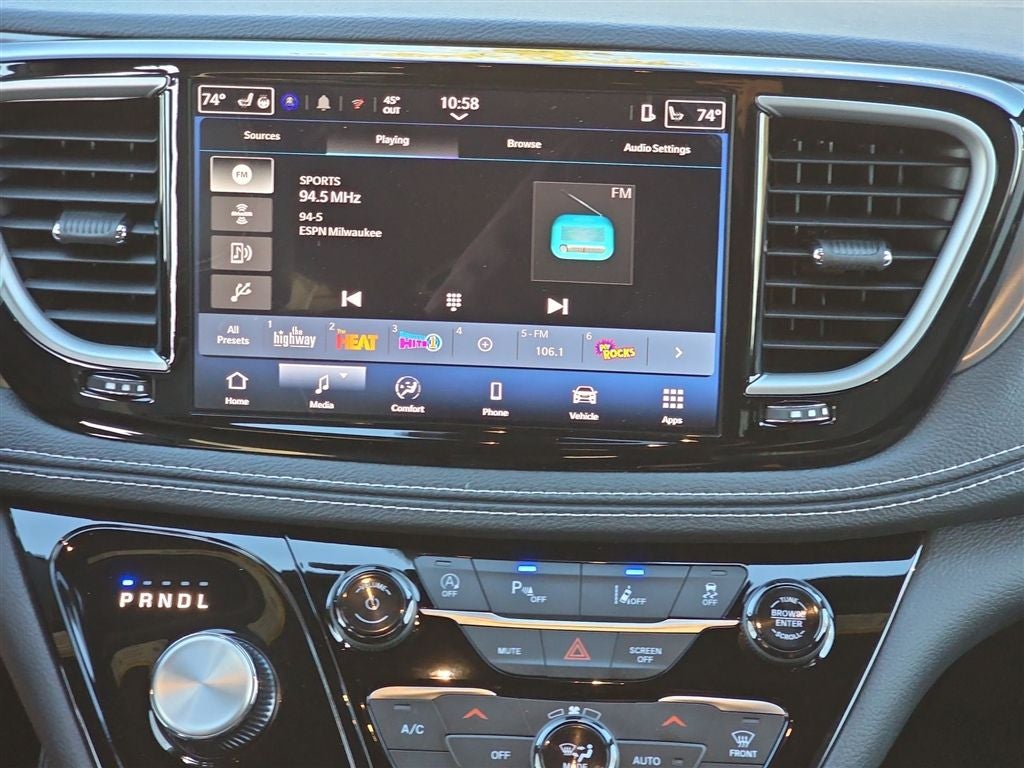 2026 Chrysler Pacifica Select