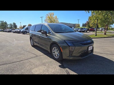 2027 Chrysler Pacifica Select