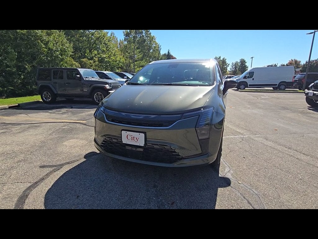 2027 Chrysler Pacifica Select