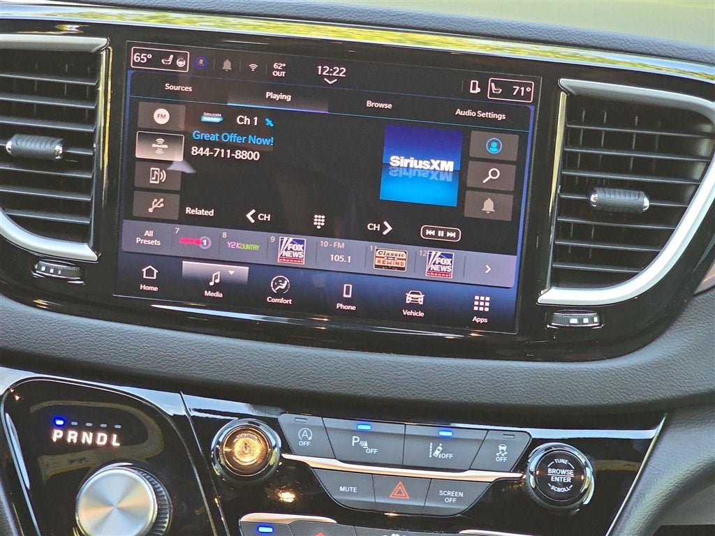2025 Chrysler Pacifica Select