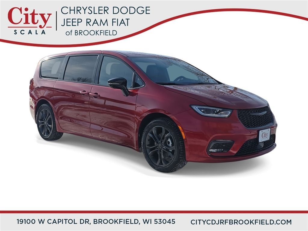 2026 Chrysler Pacifica Select