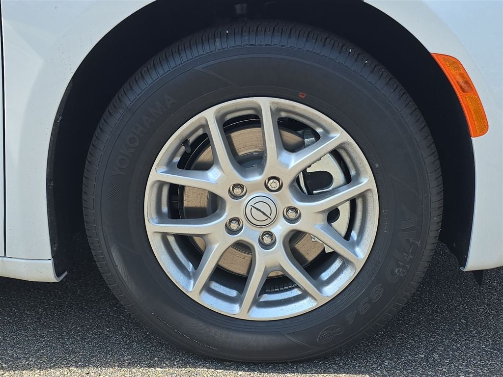 2026 Chrysler Voyager LX