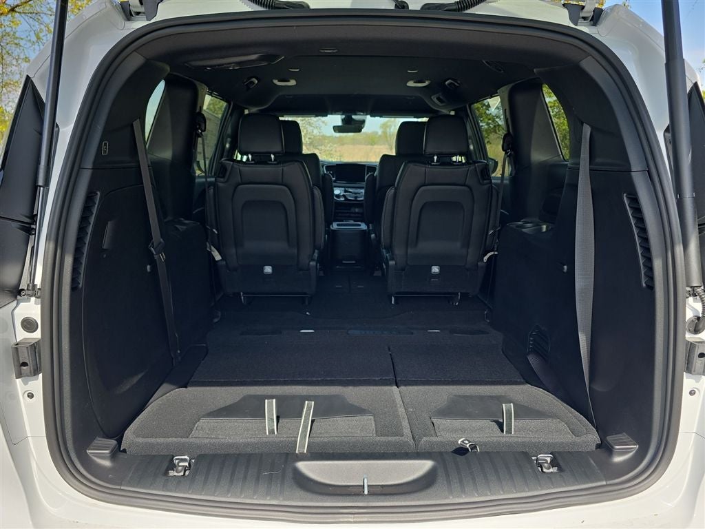 2026 Chrysler Voyager LX