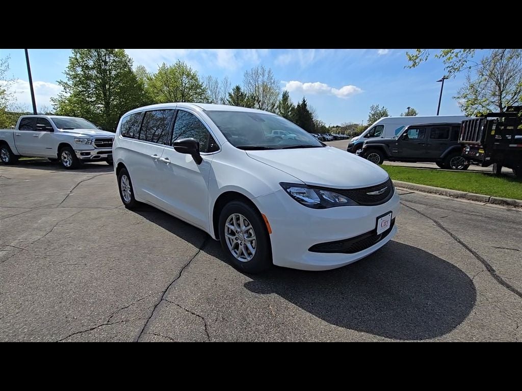 2026 Chrysler Voyager LX