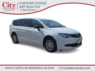2026 Chrysler Voyager LX