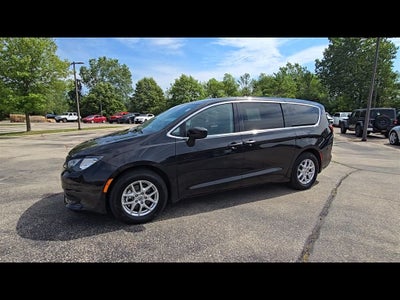2023 Chrysler Voyager LX