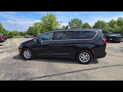 2023 Chrysler Voyager LX