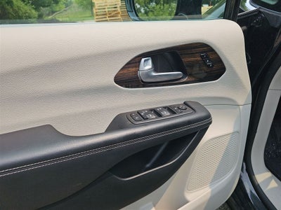 2024 Chrysler Pacifica Limited