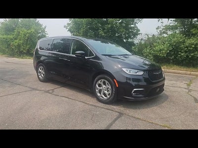 2024 Chrysler Pacifica Limited