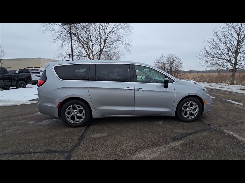 2024 Chrysler Pacifica Limited