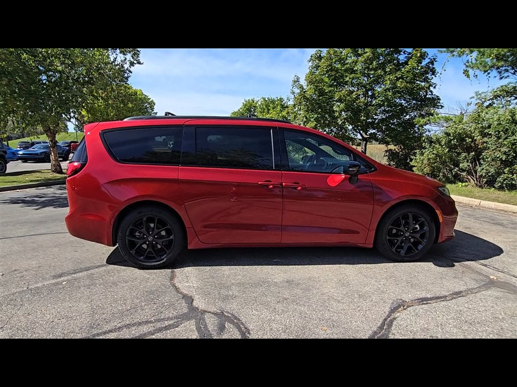 2025 Chrysler Pacifica Limited