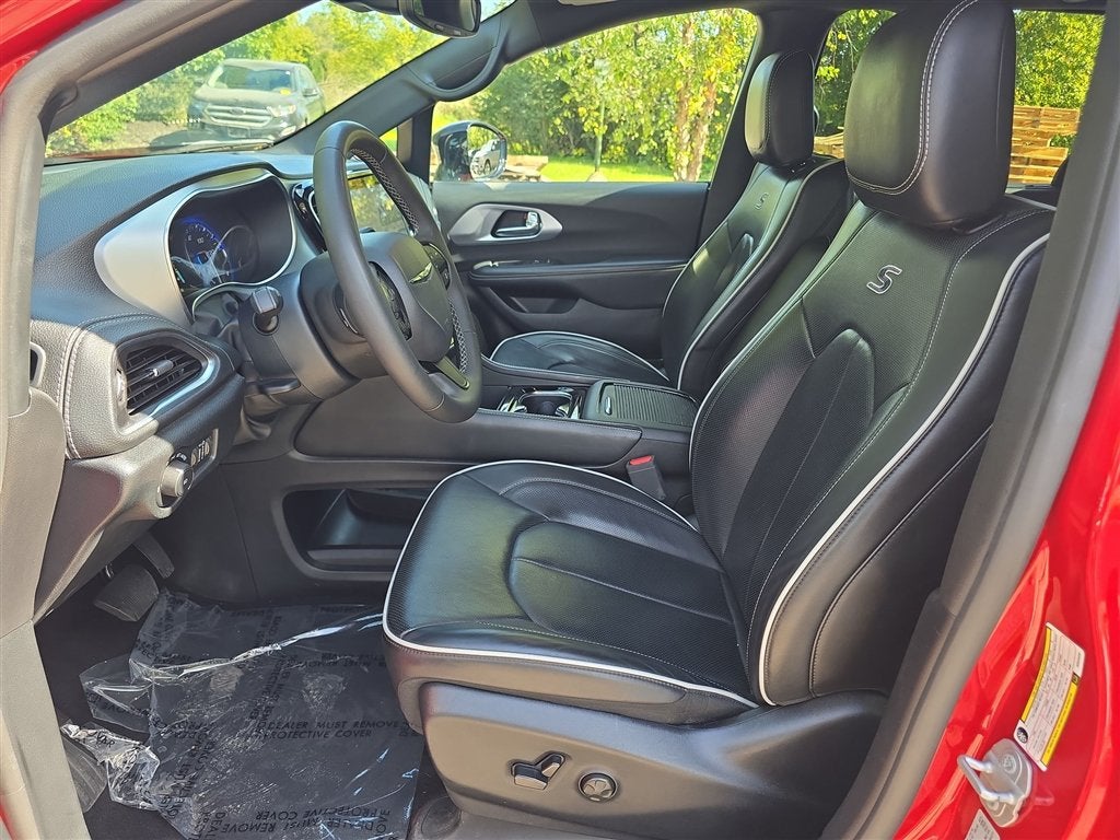 2025 Chrysler Pacifica Limited