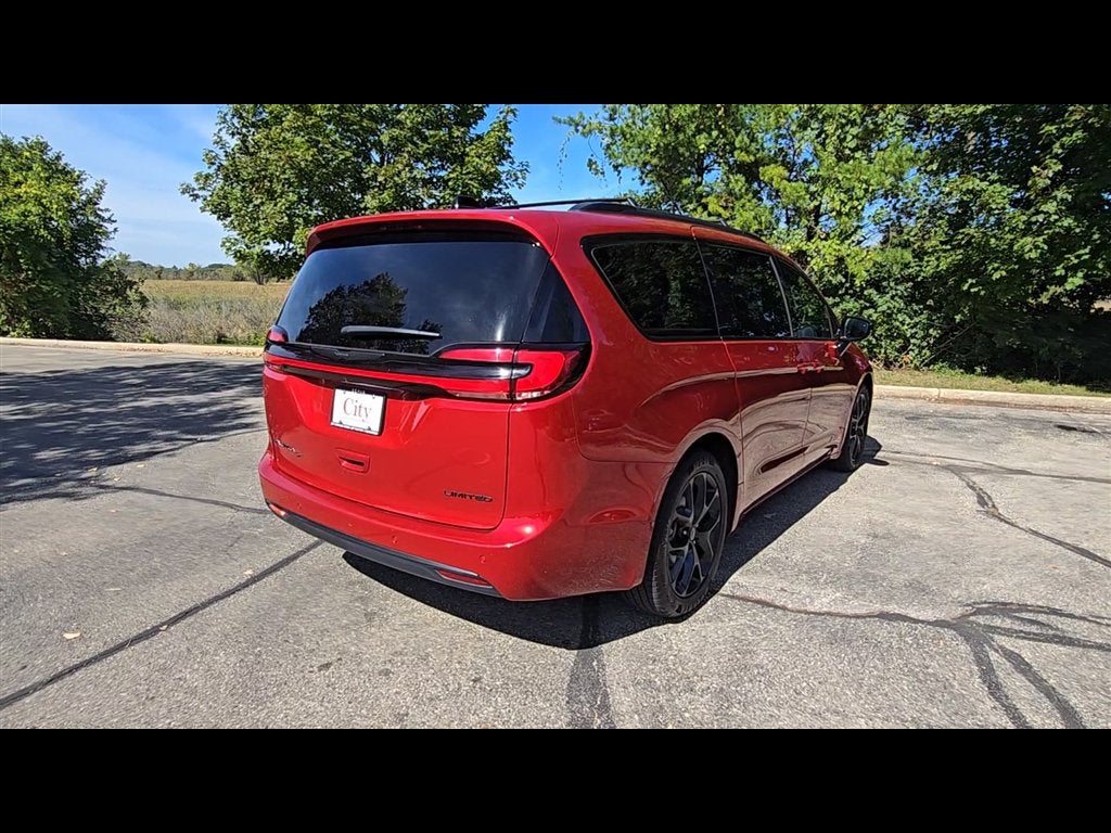 2025 Chrysler Pacifica Limited