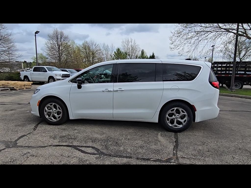 2024 Chrysler Pacifica Limited
