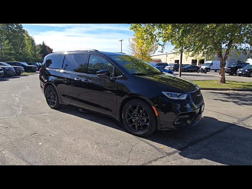 2025 Chrysler Pacifica Limited