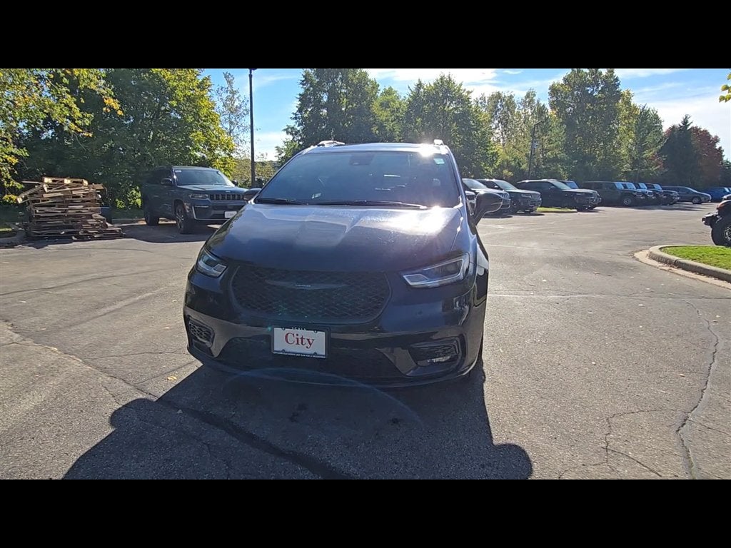 2025 Chrysler Pacifica Limited