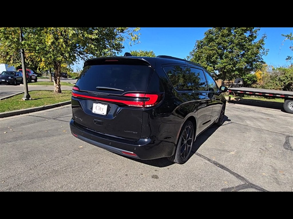 2025 Chrysler Pacifica Limited