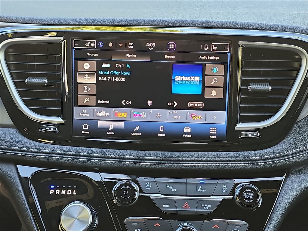 2027 Chrysler Pacifica Select