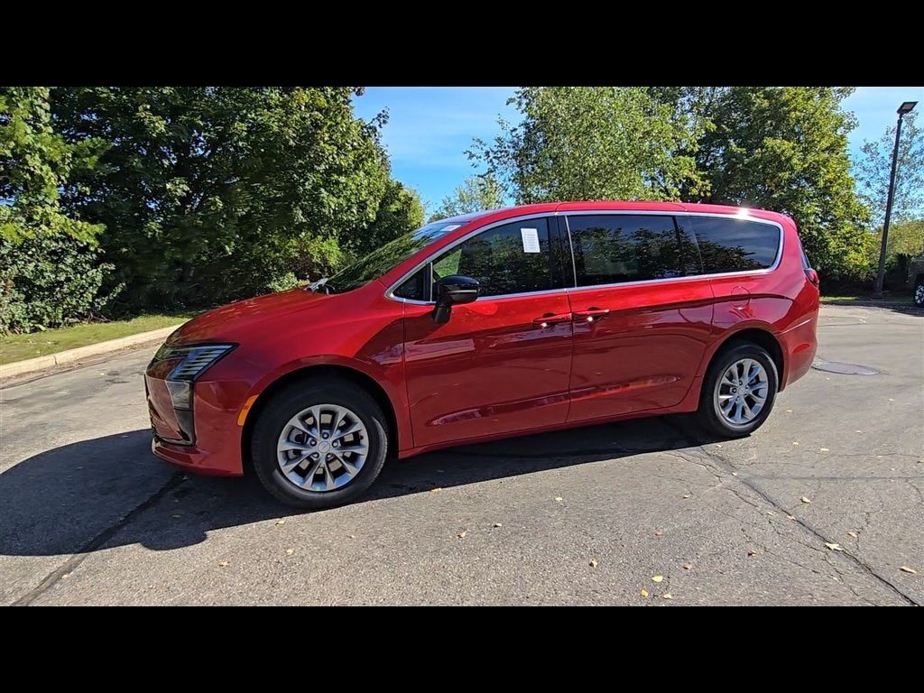 2027 Chrysler Pacifica Select