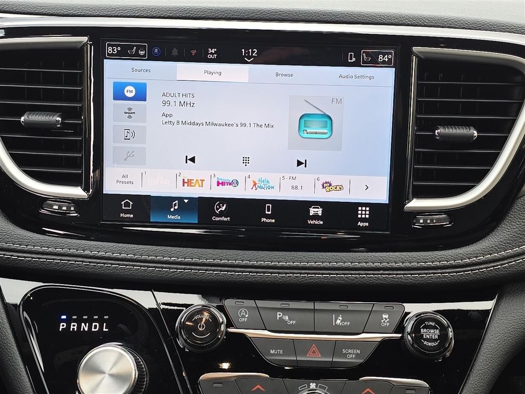 2026 Chrysler Pacifica Select