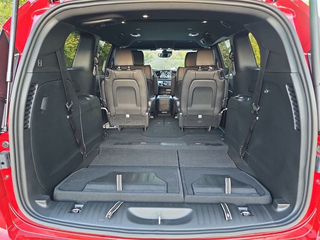 2026 Chrysler Pacifica Select