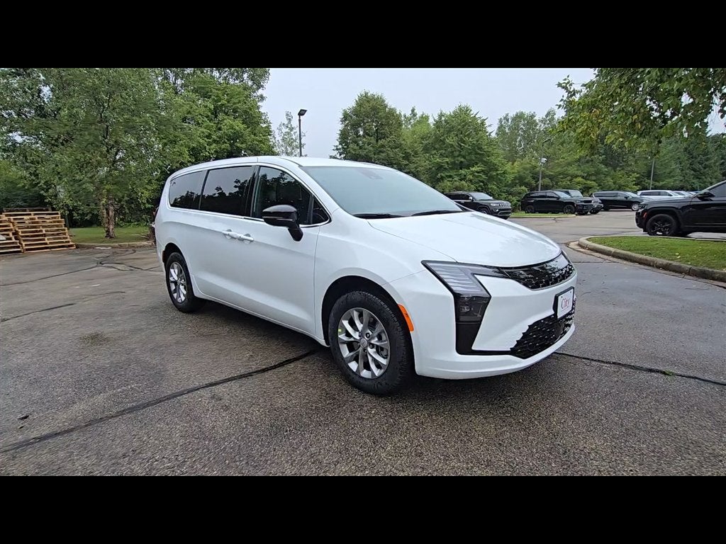 2027 Chrysler Pacifica Select
