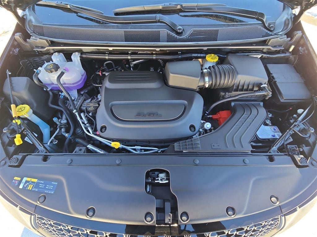 2026 Chrysler Pacifica Select