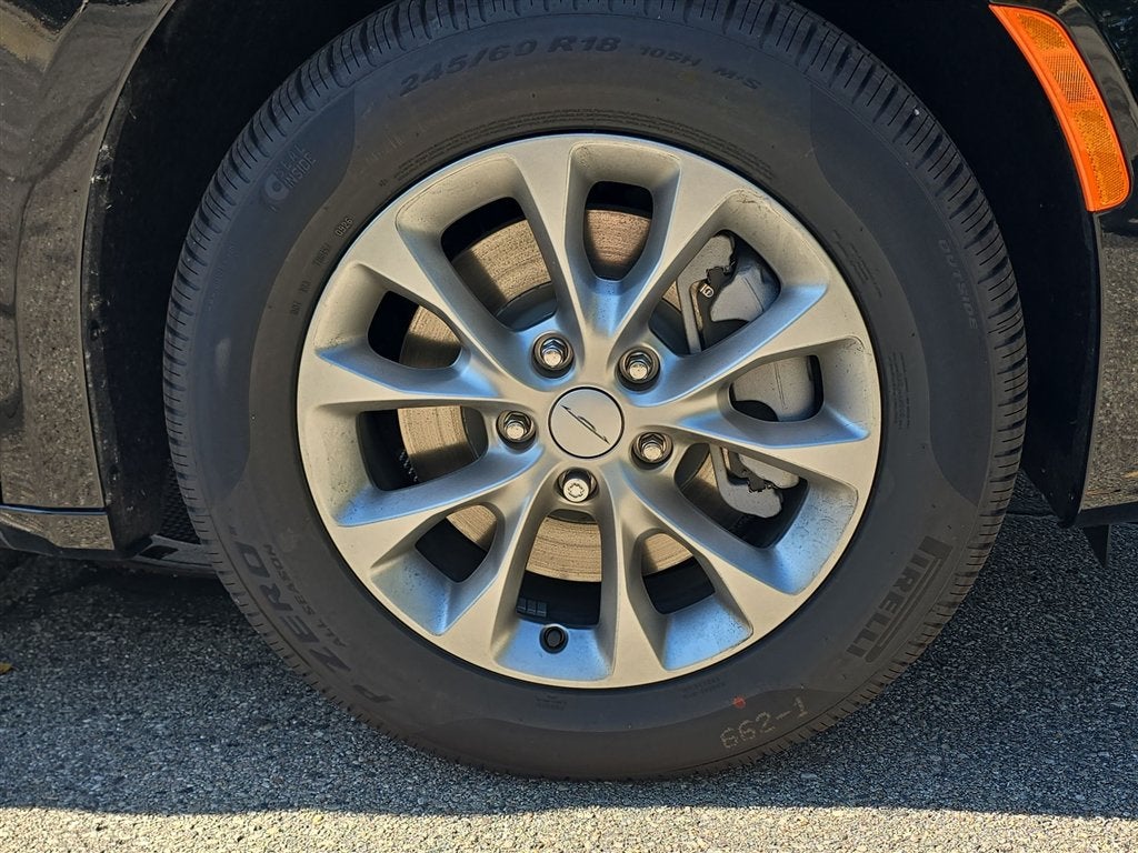 2027 Chrysler Pacifica Select