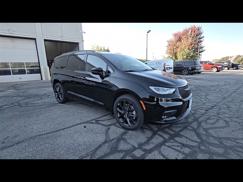 2026 Chrysler Pacifica Limited