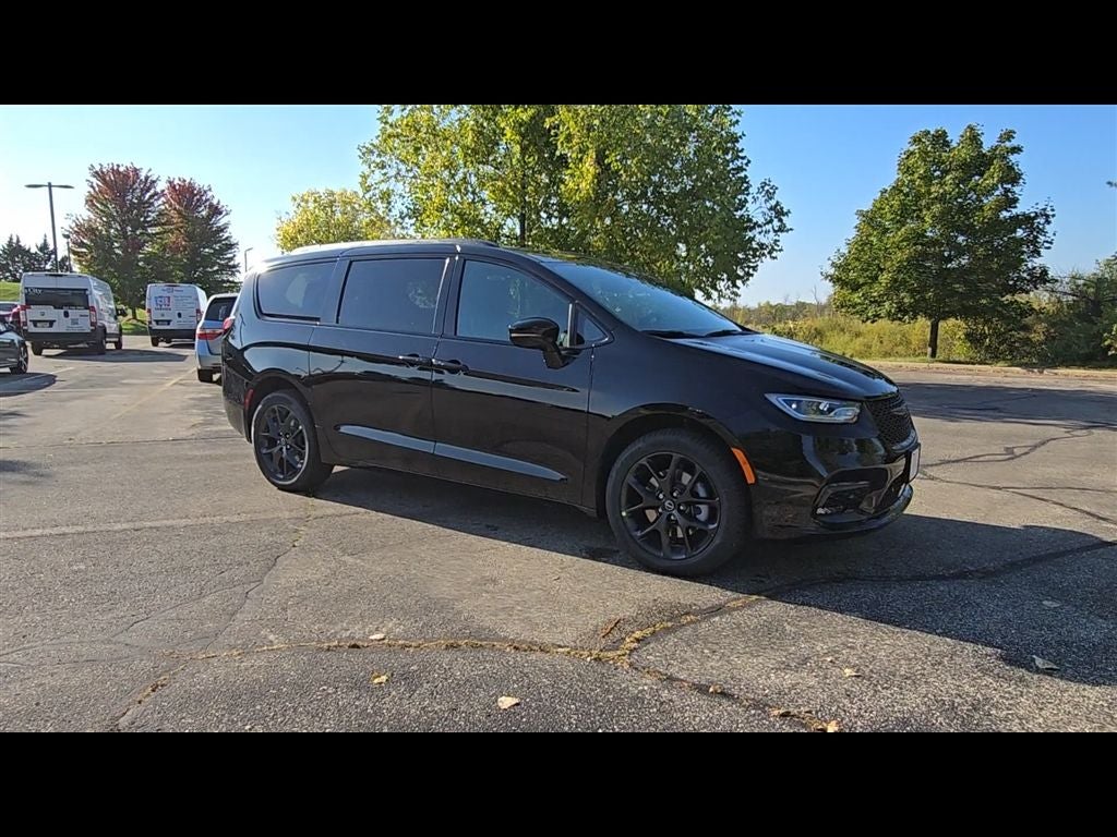 2026 Chrysler Pacifica Limited