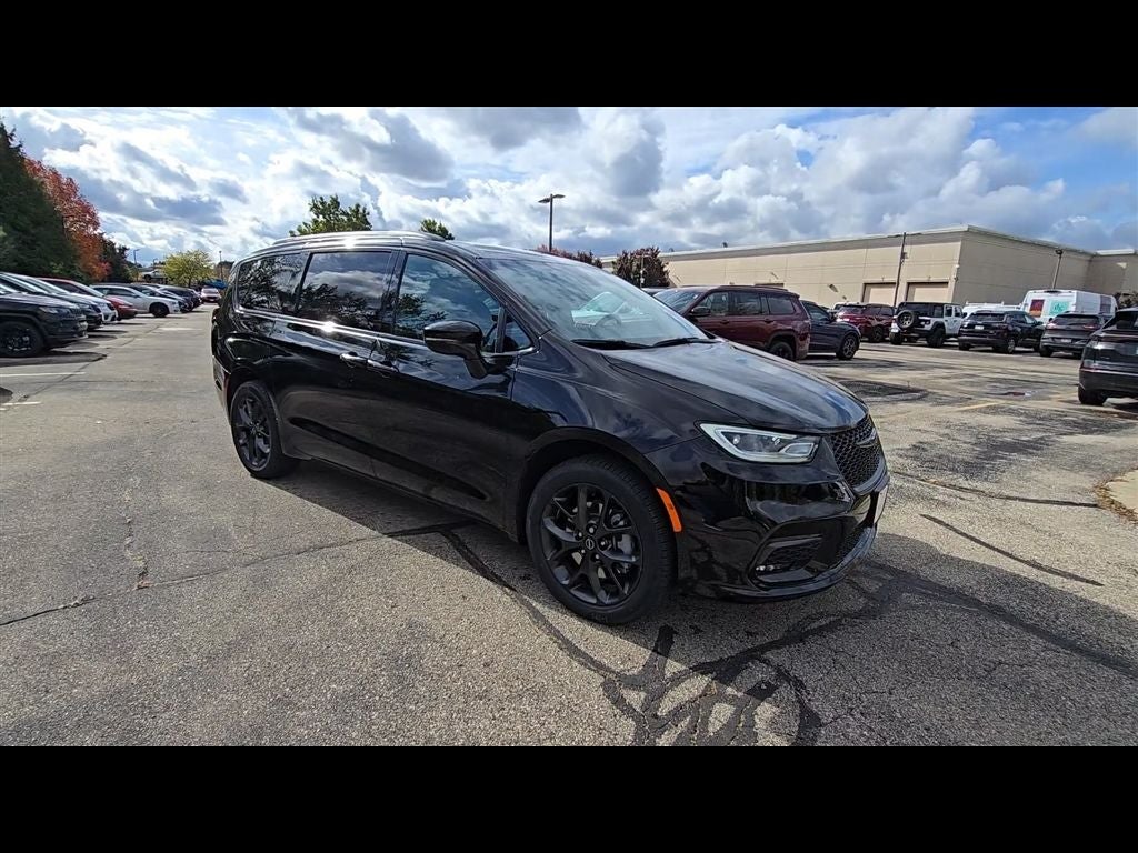 2026 Chrysler Pacifica Limited