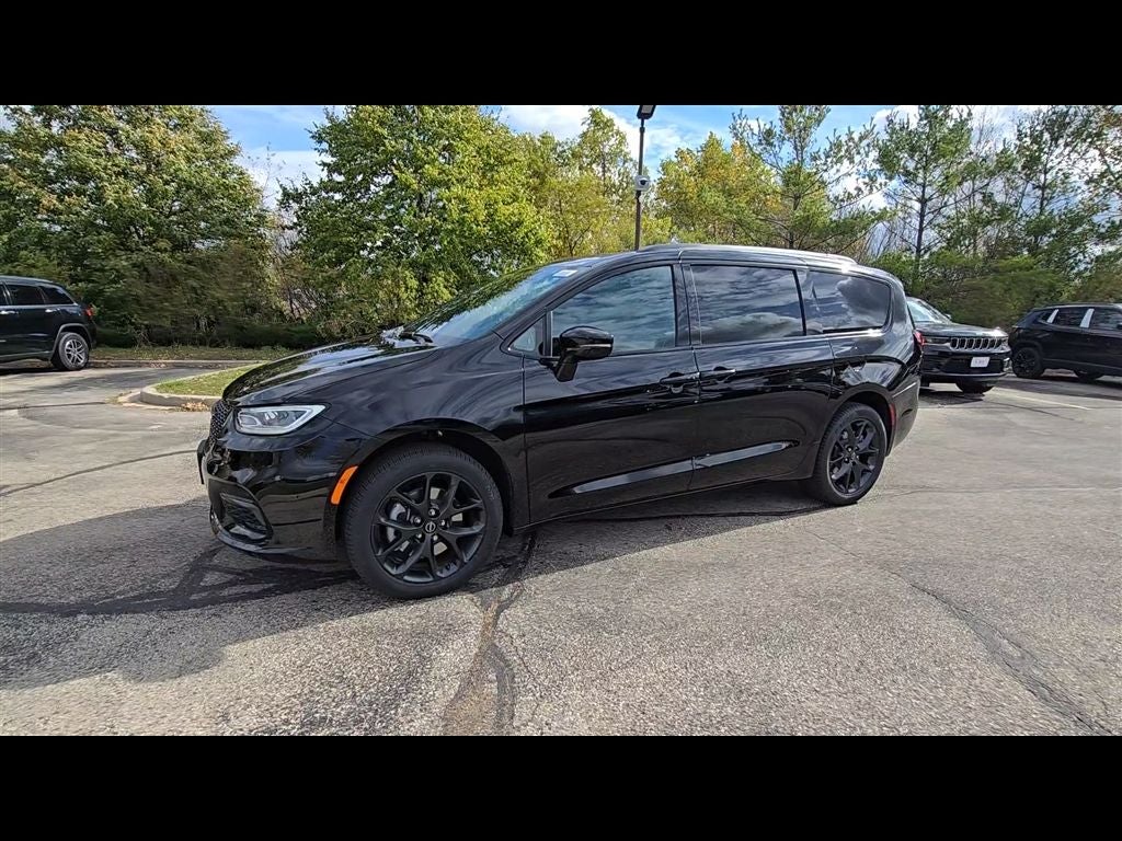2026 Chrysler Pacifica Limited