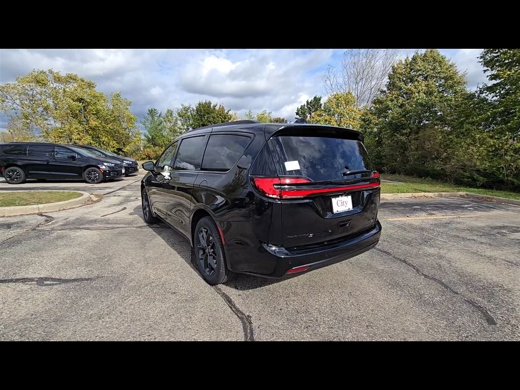 2026 Chrysler Pacifica Limited