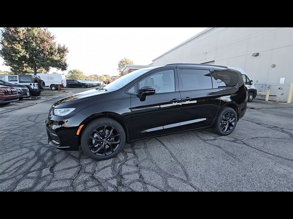 2026 Chrysler Pacifica Limited