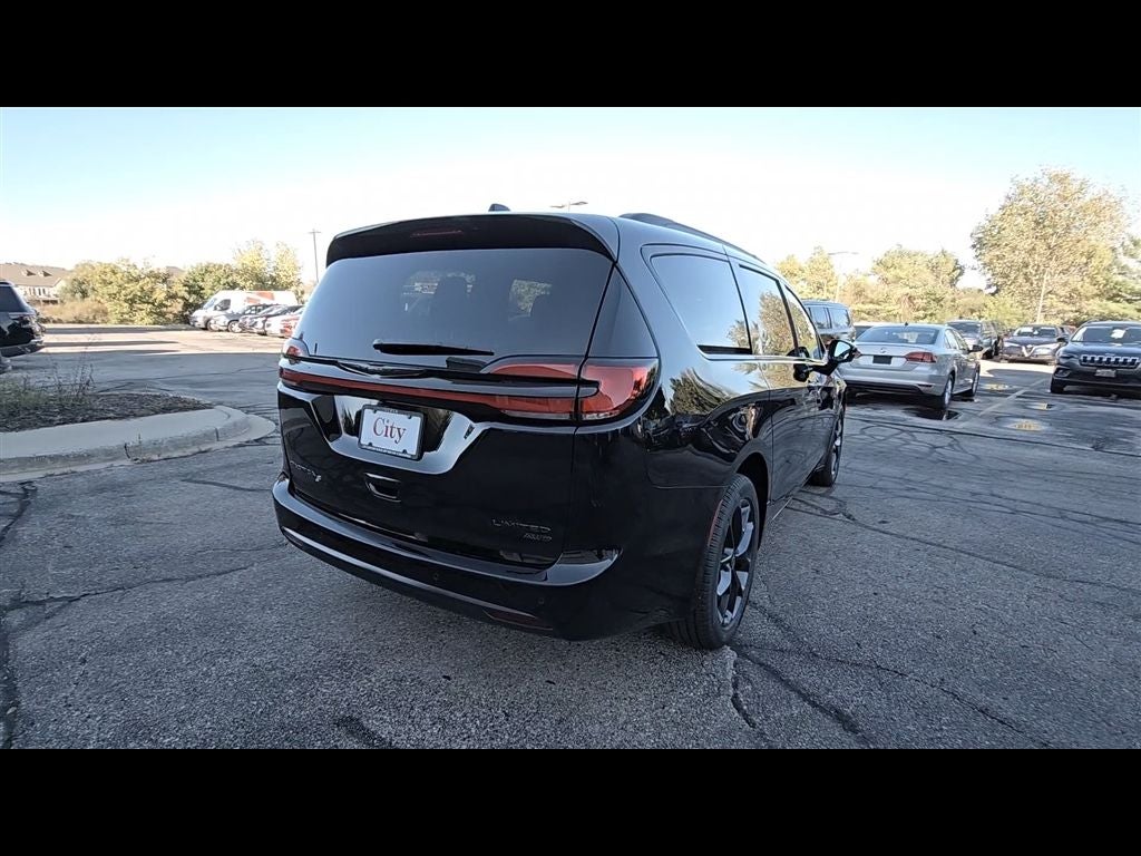 2026 Chrysler Pacifica Limited