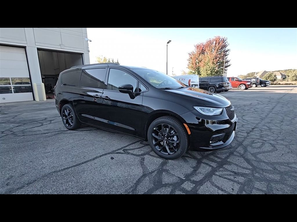 2026 Chrysler Pacifica Limited