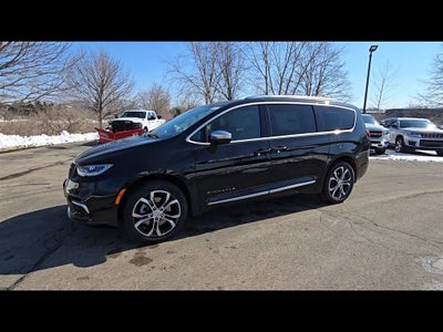 2026 Chrysler Pacifica Pinnacle