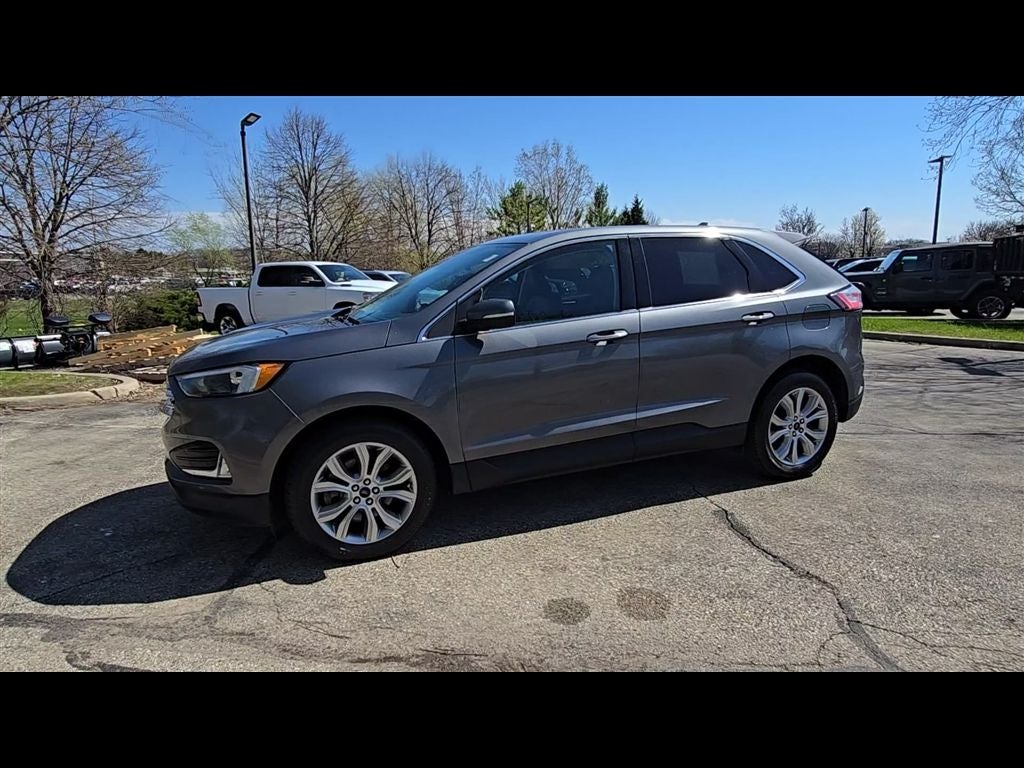 2022 Ford Edge Titanium