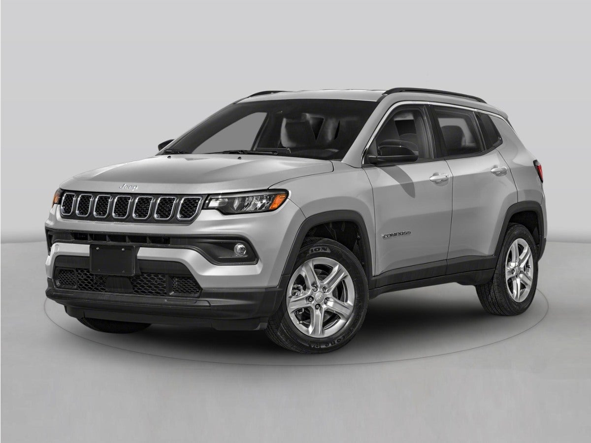 2023 Jeep Compass Latitude Lux Sun and Sound Package