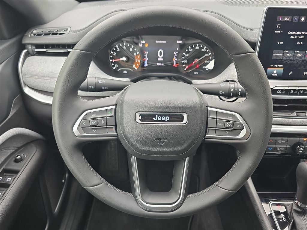 2023 Jeep Compass Latitude Lux