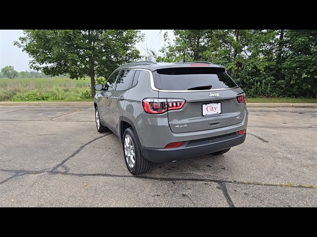 2023 Jeep Compass Latitude Lux