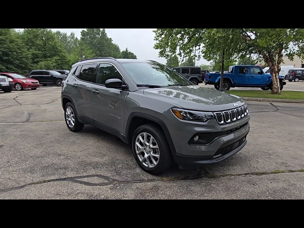 2023 Jeep Compass Latitude Lux