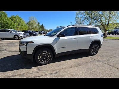 2026 Jeep Cherokee Laredo