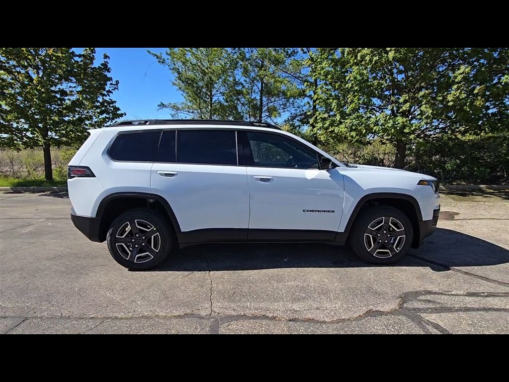 2026 Jeep Cherokee Laredo