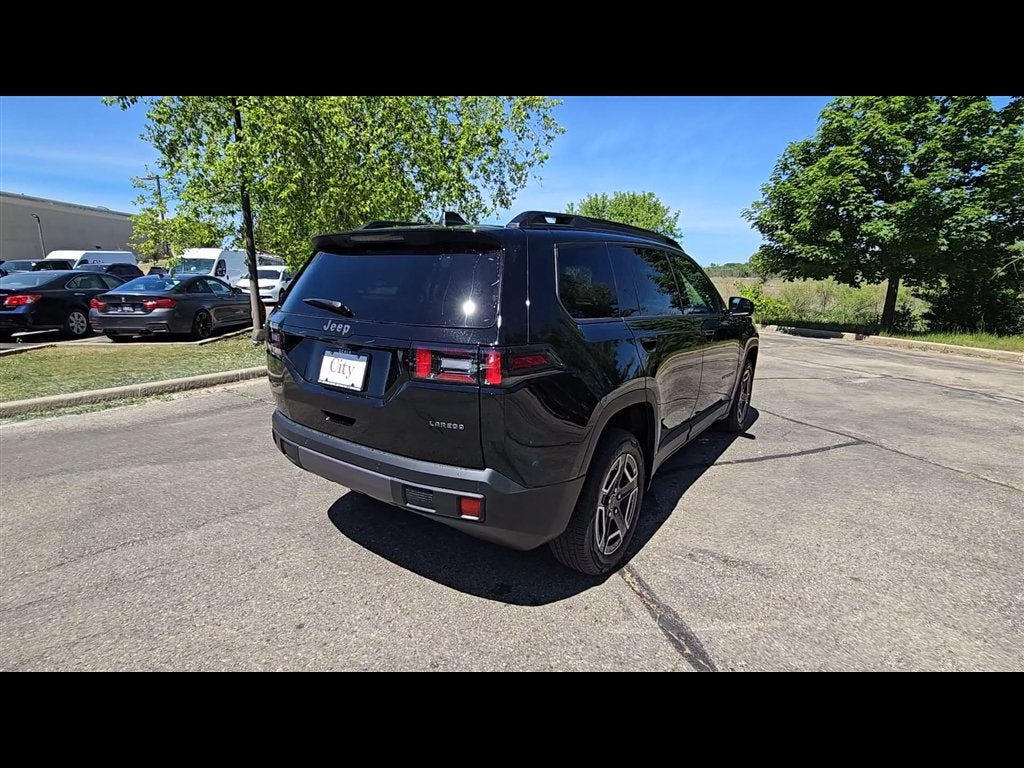 2026 Jeep Cherokee Laredo